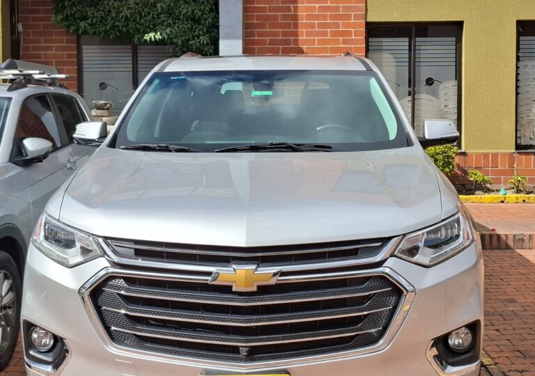Chevrolet-traverse-premier-01
